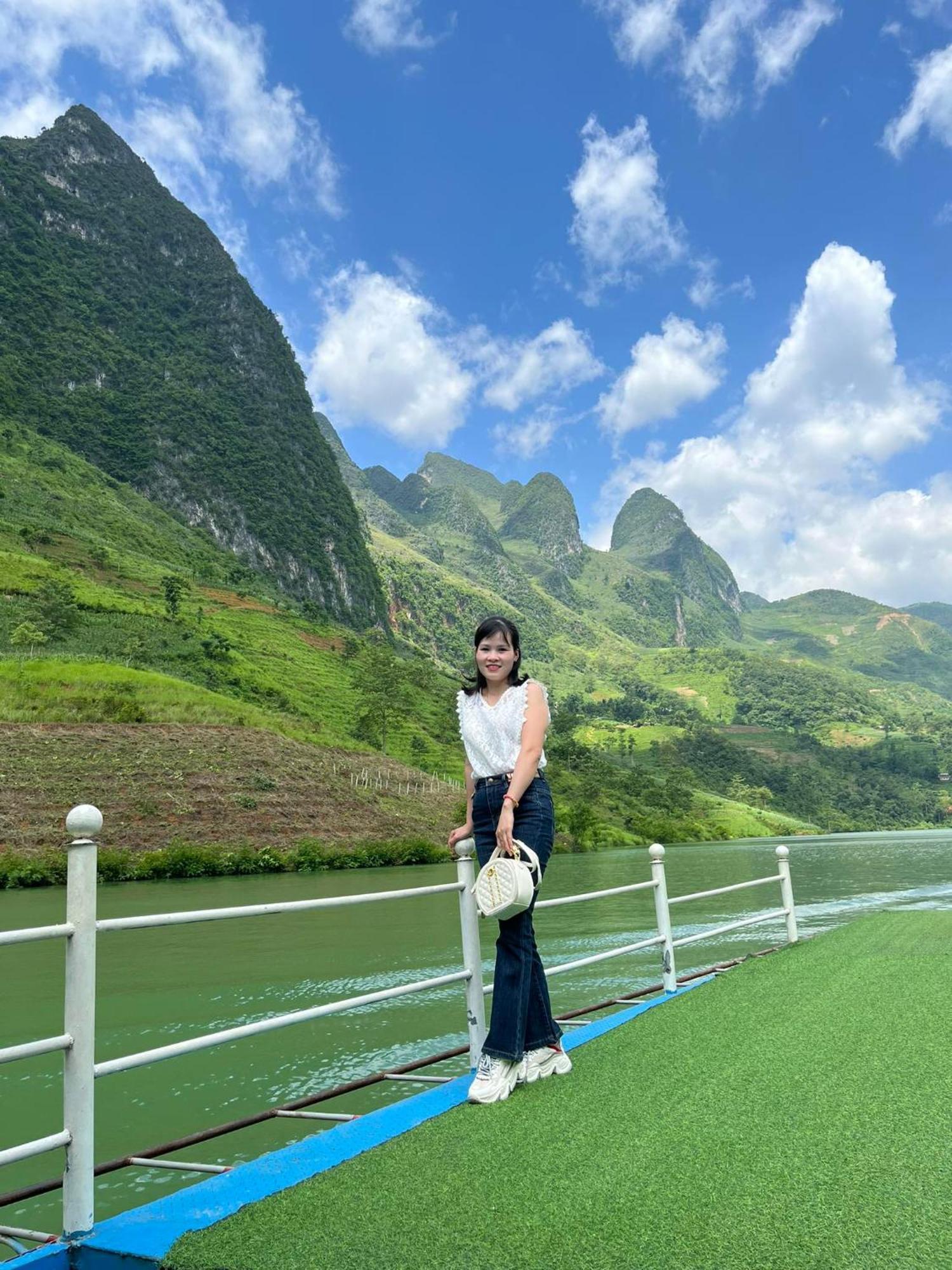 Nha Nghi Anh Van ドン・ヴァン エクステリア 写真